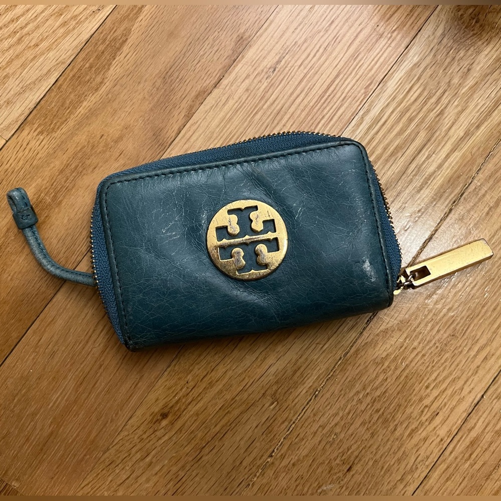 Tory Burch card case with keychain